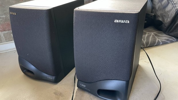 Aiwa hangfal pr T-bass, 20 Watt