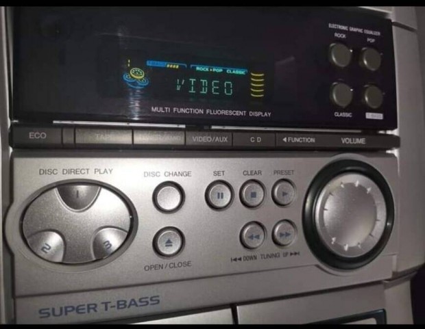 Aiwa hifi  Aux elad! 