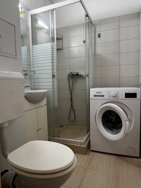 Ajka 1. emeleti 1,5 szob�s lak�s