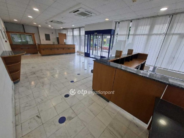 Ajkai kiad� 145 nm-es iroda