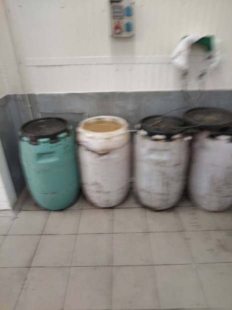 Akác Méz hordósan eladó