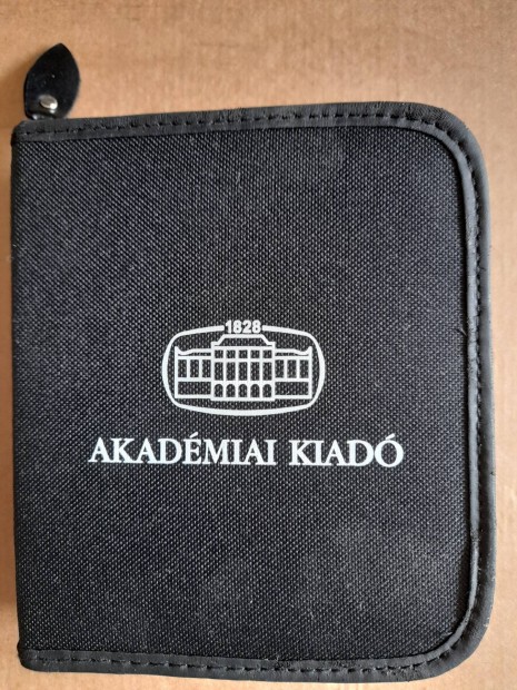 Akadmiai Kiad szett. 