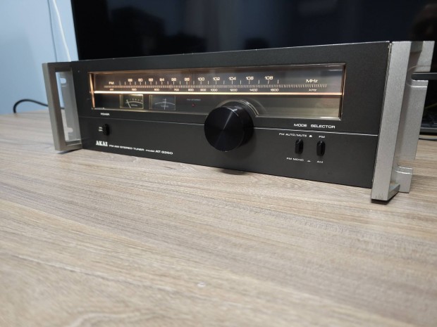 Akai AT-2250 analog tuner!