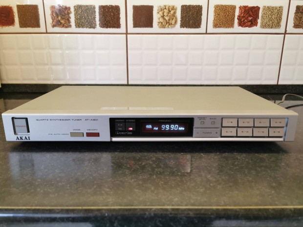 Akai AT-301 rdi tuner 1982 tkletes mkdssel, szp llapotban