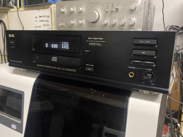 Akai Compaq Disc Player CD-37 jszer j llapot 