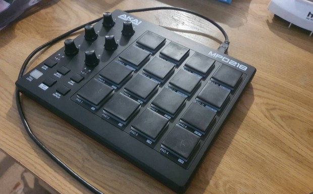 Akai MPD218 MPD 218 Midi Pad vezrl kontroller