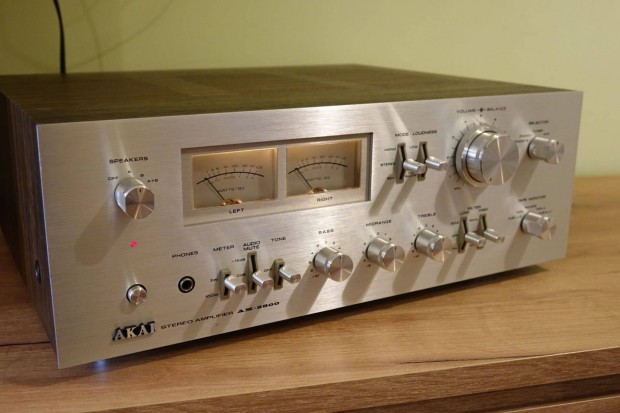 Akai erst Gynyr am 2800