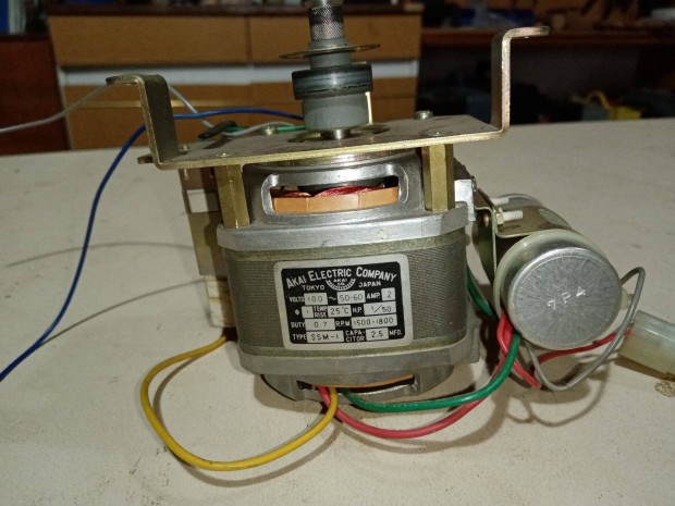 Akai magn motor