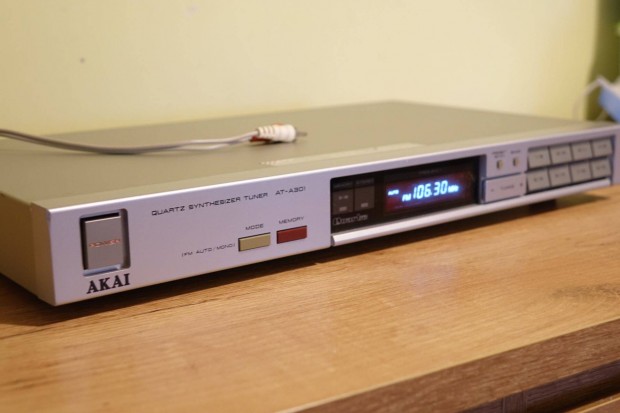 Akai tuner at a301