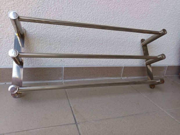 Akasztó törölközőtartó fürdőlepedőtartó
