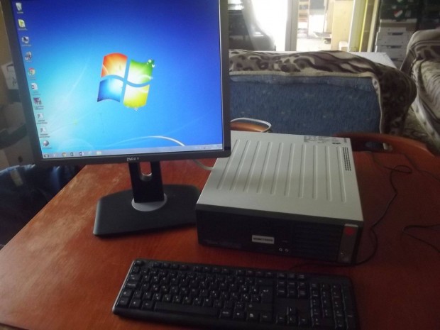 Akci 122. Pc 80 Gb HDD + Monitor + Billentyzet :