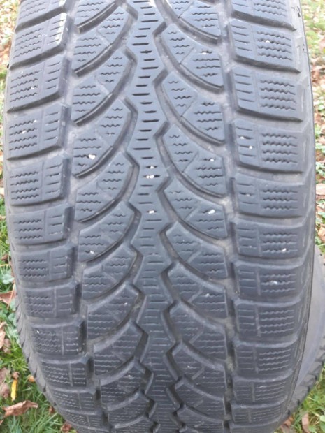 Akci Bridgestone Blizzak hasznlt tligumi 4 db gumi egyben r17