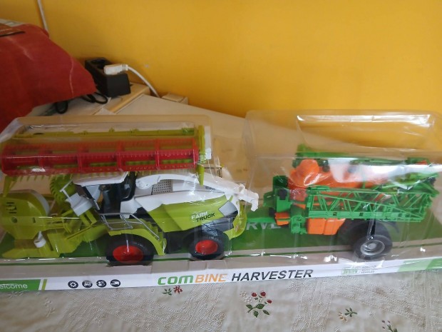 Akció Farm Traktor Kombájn + Locsoló Új