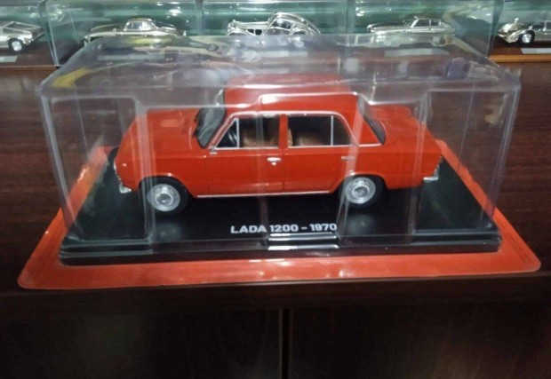 kcio Lada 2101 kisauto modell 1/24 Elad