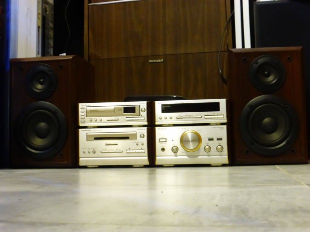 Akci Technics HD81 mikro torony + tv + 2 hangfal