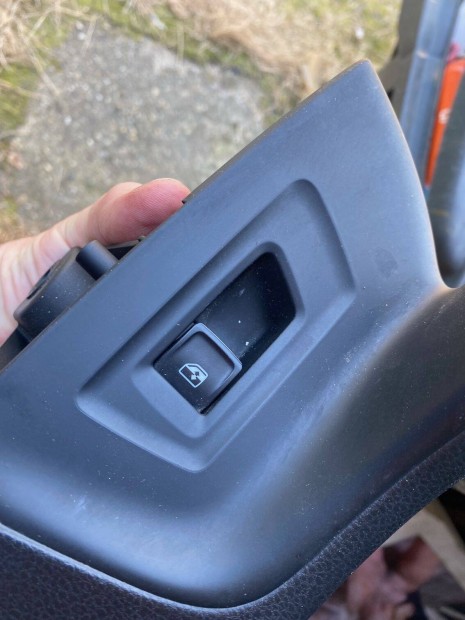 Akció Volkswagen Passat B8 bal.h. elektromos ablak kapcsoló