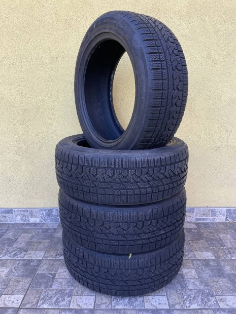 Akci! 215/55R18 XL Kumho I'Zen rv evo