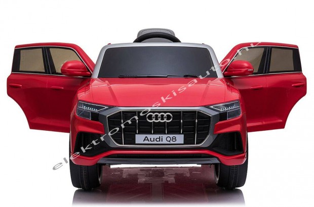 Akci! Lakkozott bord AUDI Q8 12V egyszemlyes elektromos kisaut