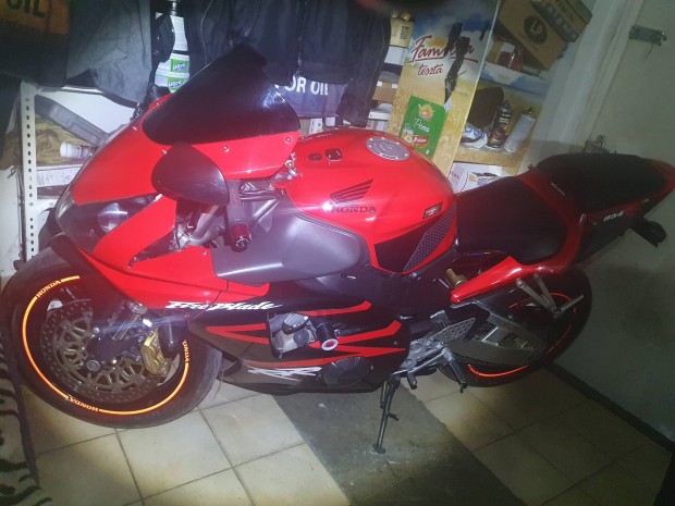 Akci!! Honda CBR 954 RR