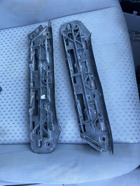 Akció ! VW Touran 1T bal - jobb első lökhárító tartó csúszka 1t0807936