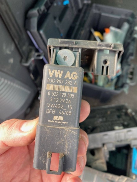 Akció ! Volkswagen Touran izzítás vezérlő 2003-2010 03g907282a