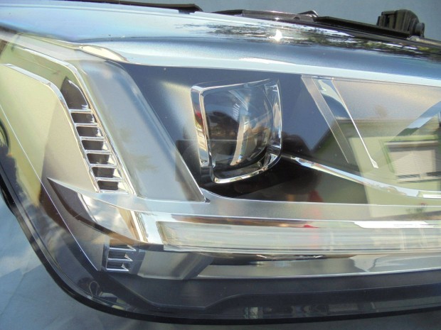 Akci� !!! �jszer� jobb oldali Audi full led f�nysz�r� elad�