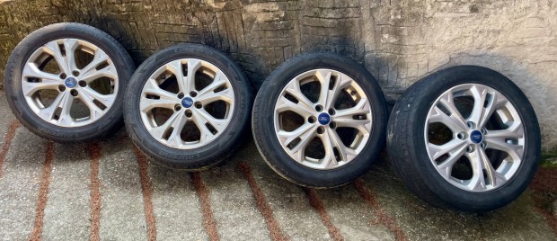 Akci�s 4 db 225/50 r17 K�nny�f�m felni gumival
