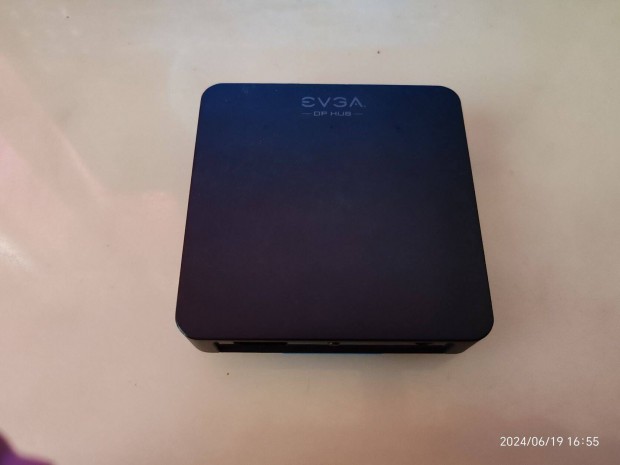 Akcis Evga Displayport Hub 1/3 Eloszt