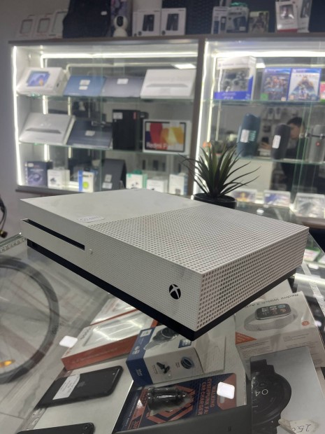 Akcis! Xbox One S