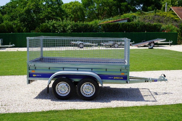 Akci�s �j 2 tengelyes ut�nfut� (250x135cm) r�csos magas�t�val - Bakon