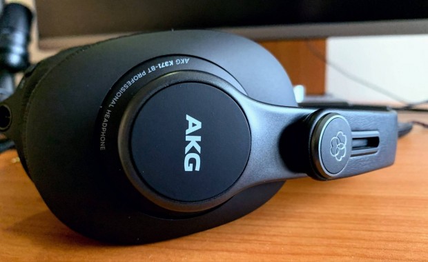 Akg k371 bt stdi fejhallgat. Csere is rdekel