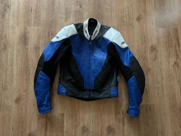 Akito motoros b�rdzseki - b�rkab�t - kab�t - dzseki , 65 kg k�r�l