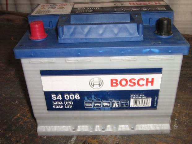 Akkumultor Bosch S4 12V. 60Ah 540Ah