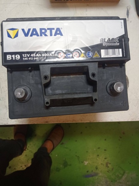 Akkumulátor Varta másfél éves hibátlan eladó