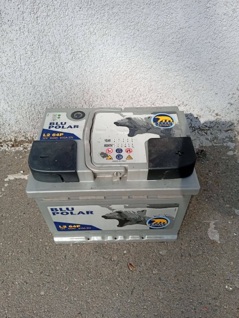 Akkumul�tor szem�lyg�pkocsi