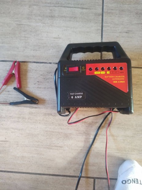Akkumul�tor t�lt� 6amper ,6-12 volt