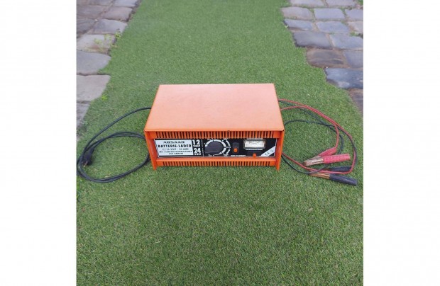 Akkumultor tlt+bikz, 12/24V-30A+ Indts 12/24V-250Amp