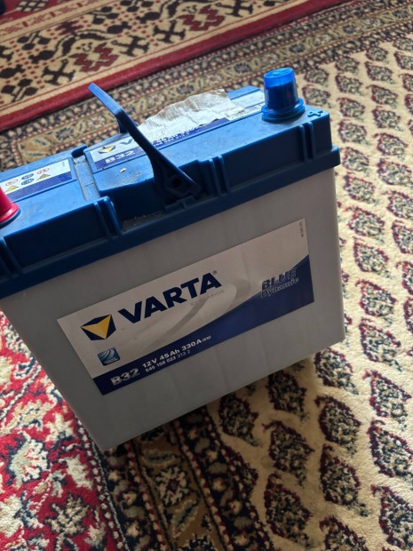 Akkumulátor varta 12v 45Ah 330A