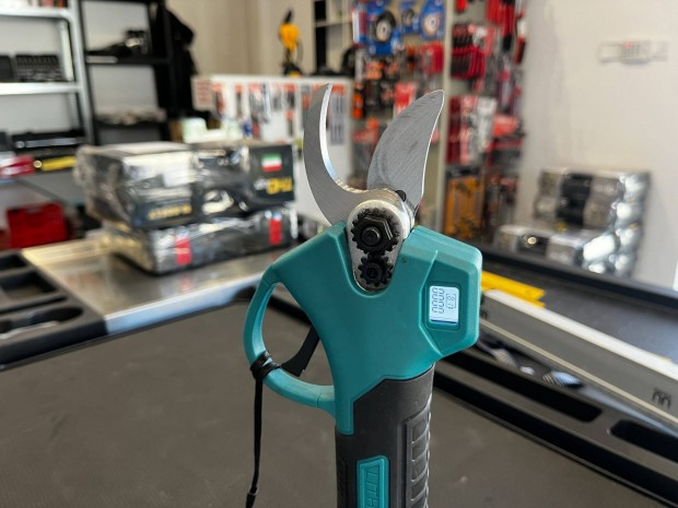 Akkus metszoll 2akku+tlt FK-8058 (makita bl18 kompatibilis)