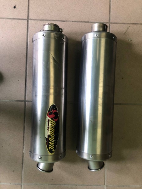 Akrapovic dobok