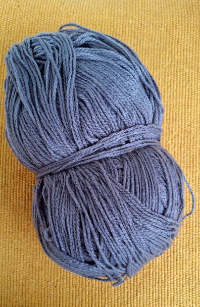 Akril fonal 330 gr