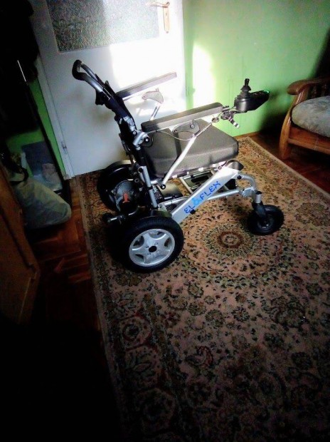 Akuml�toros kerekessz�k