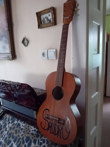 Akusztikus Framus német kisméretű gitár puha tokkal eladó
