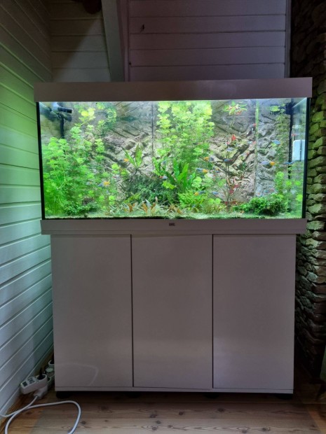 Akvárium 350l bútorral, halakkal (Juwel Rio 350)