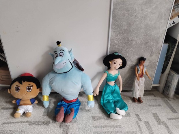 Aladdin Dzsin Jázmin Plüss