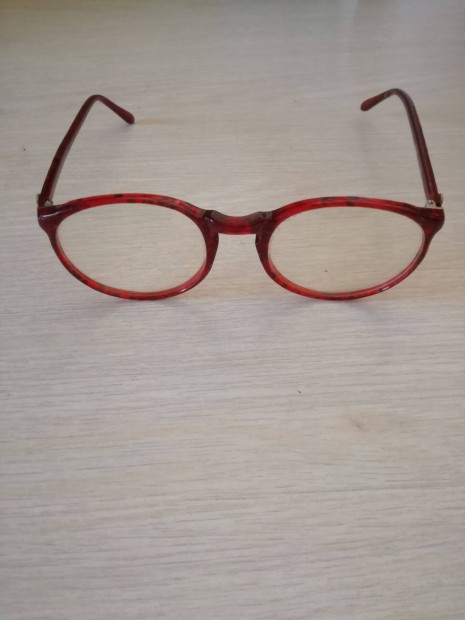 Alain Delon szemüvegkeret