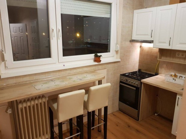 Alb�rlet kiad� Miskolc Aba utca