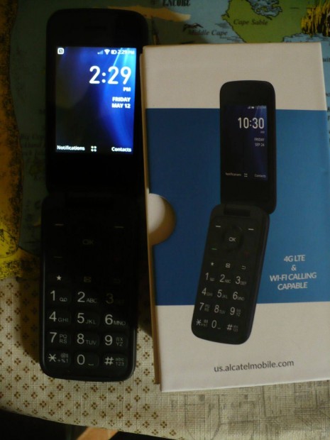 Alcatel Go Flip 4 nagy nyomgombos telefon