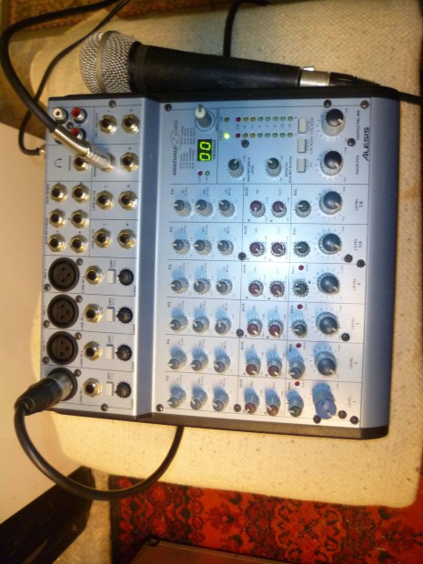 Alesis Multimix USB digitlis effekt