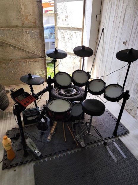 Alesis Nitro Pro XL Black Elektromos dobszett